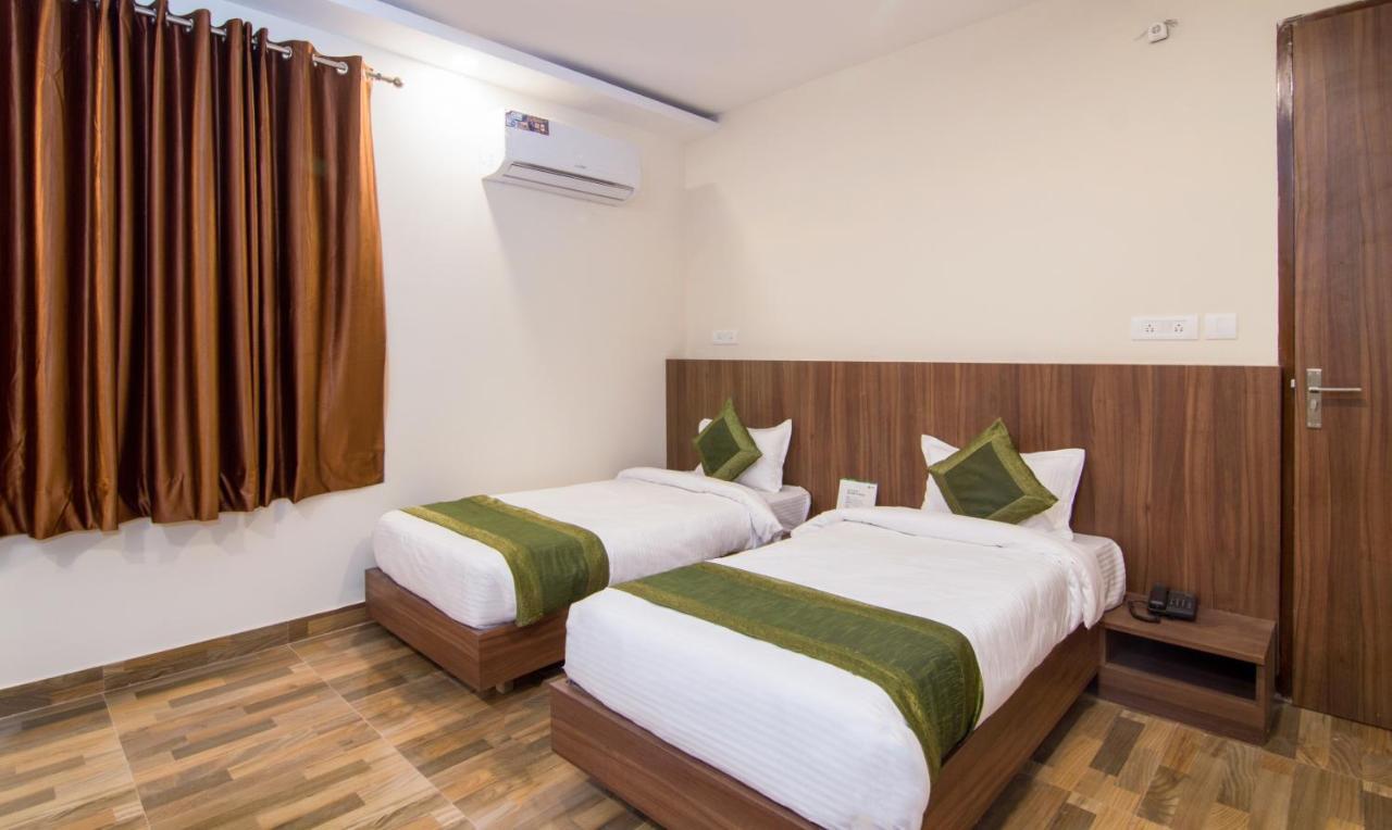 Treebo Trend Bipin International Hotel Lucknow Exterior photo